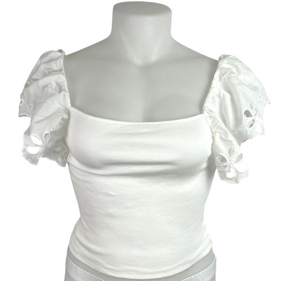 NEW H&M White Ribbed Knit Flutter Sleeve Floral Embroidered Blouse Top Size XL - Picture 1 of 5
